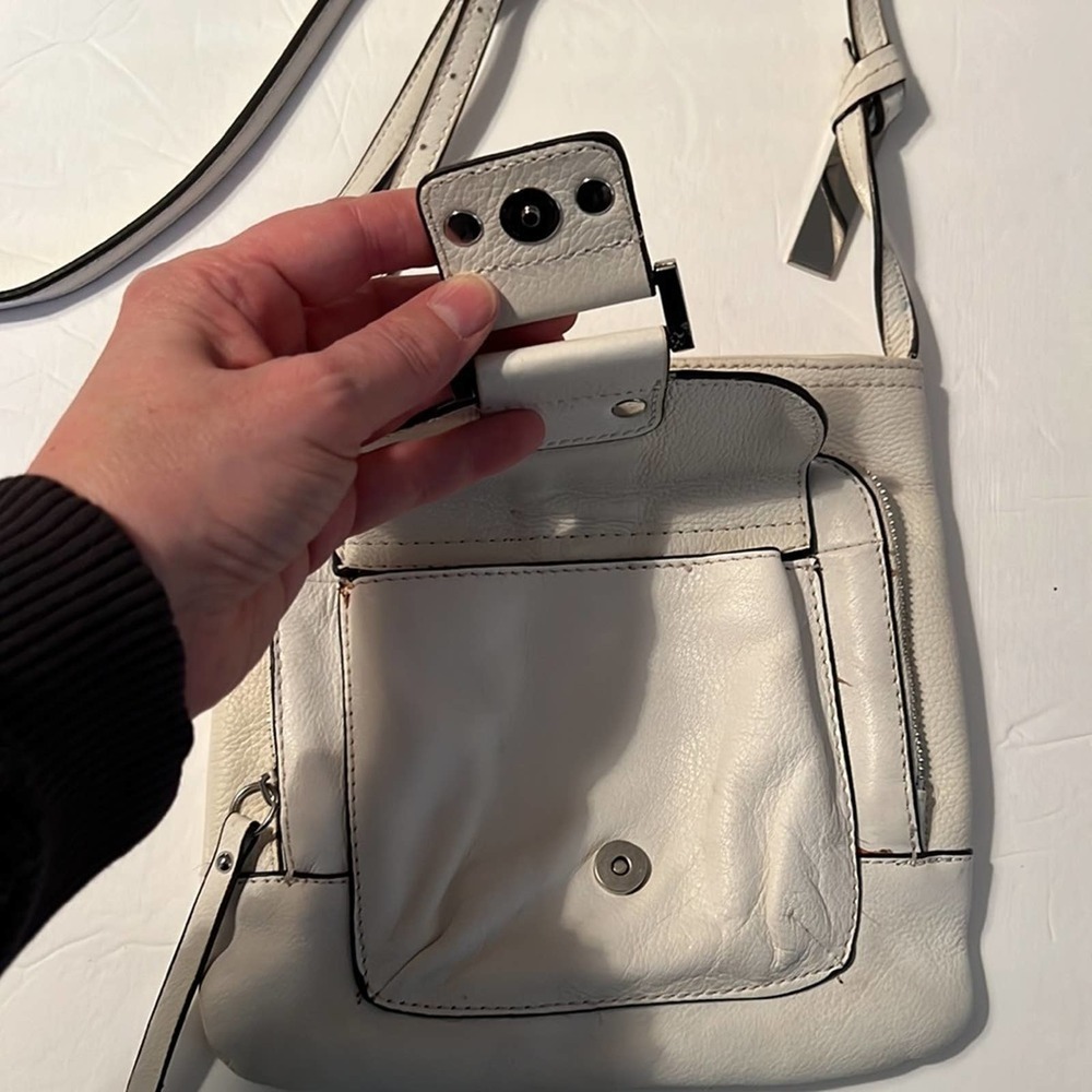 Franco Sarto white leather crossbody zip closure and pockets adjustable strap - Picture 13 of 16